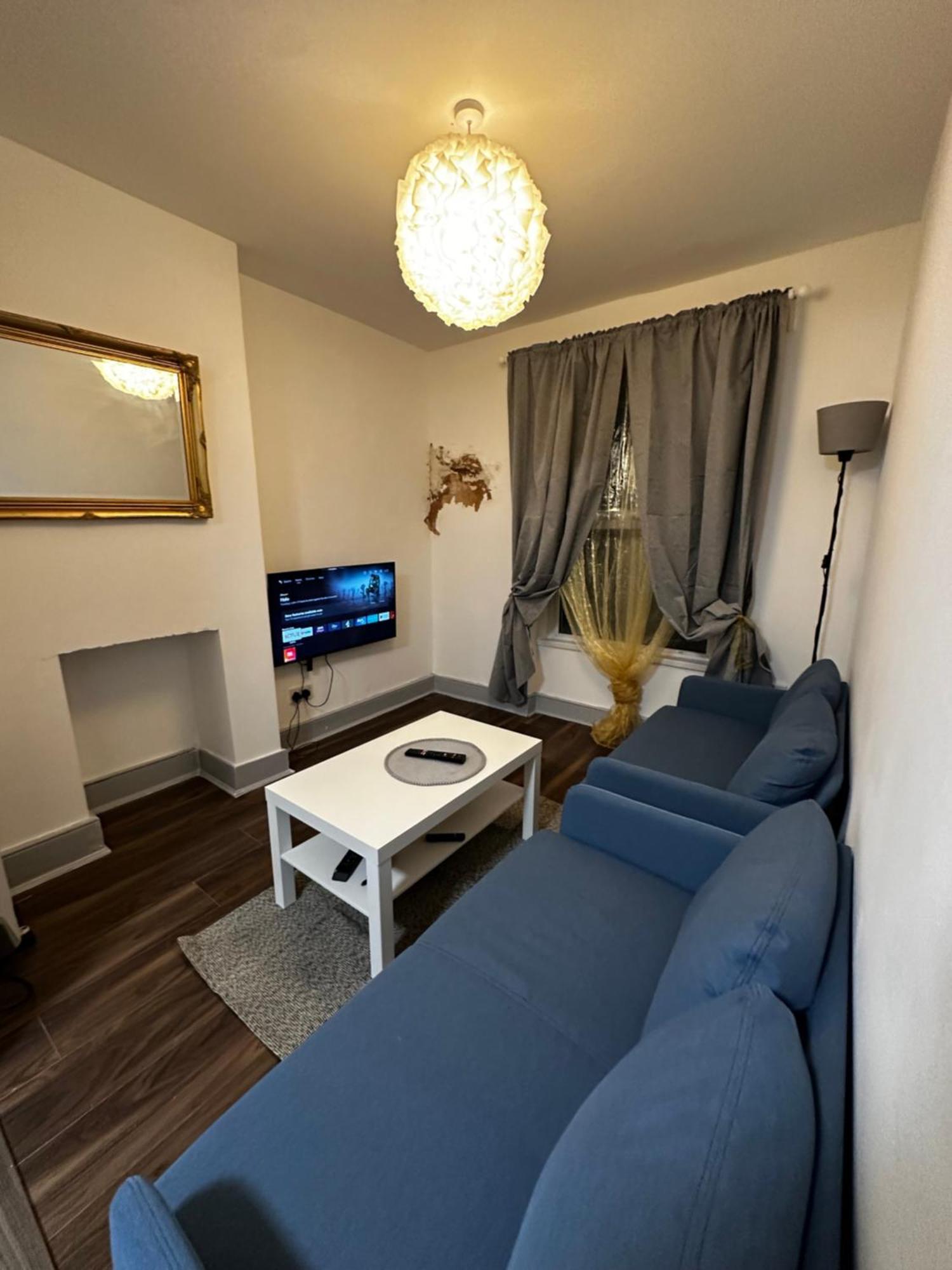 Mileend 4 Large Master Bedroom * Londra