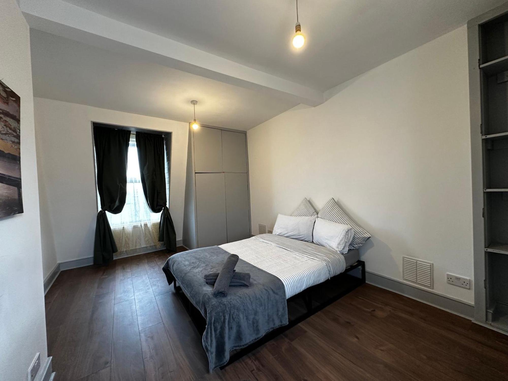Mileend 4 Large Master Bedroom Alloggio in famiglia *