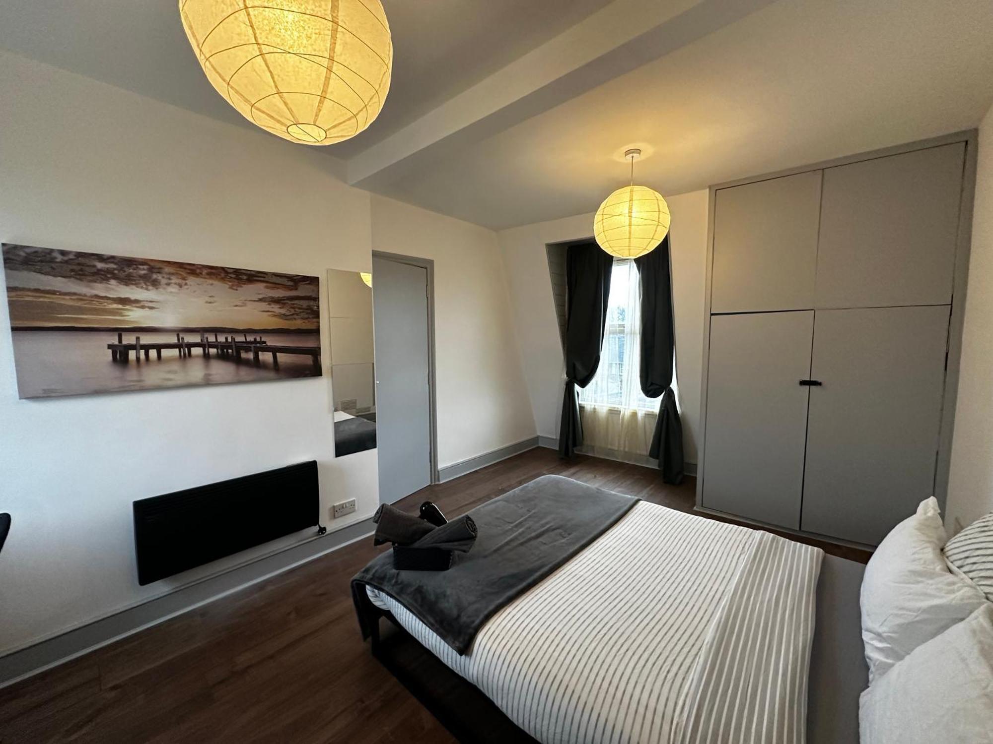 Mileend 4 Large Master Bedroom Alloggio in famiglia *