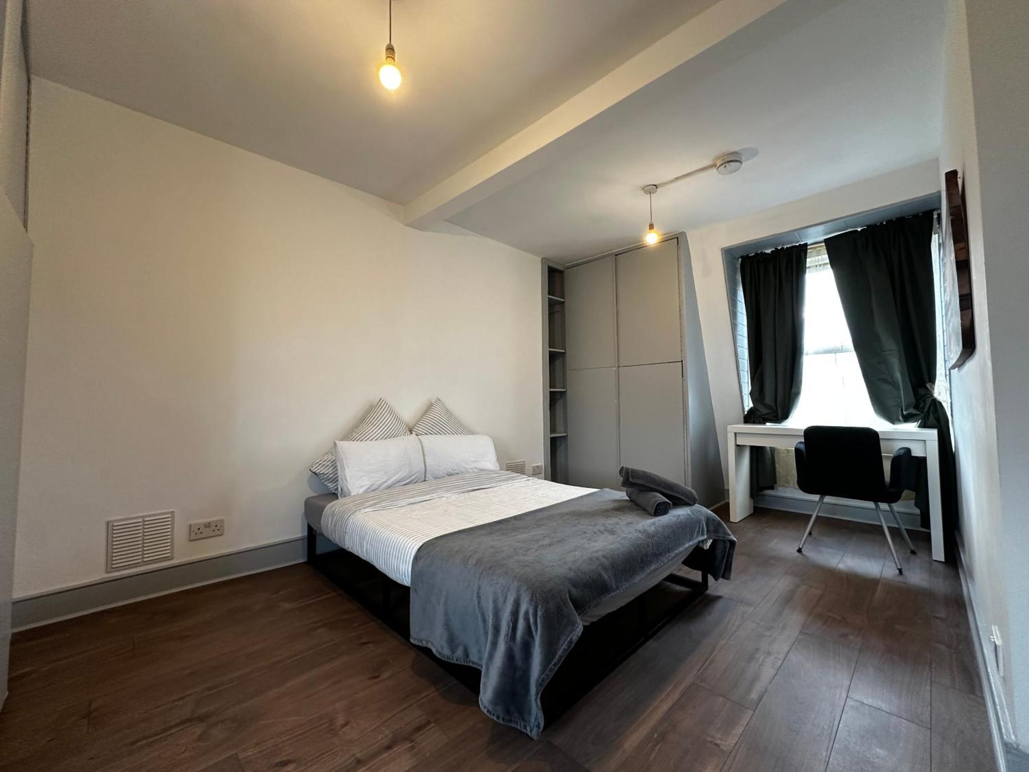 Mileend 4 Large Master Bedroom Alloggio in famiglia *