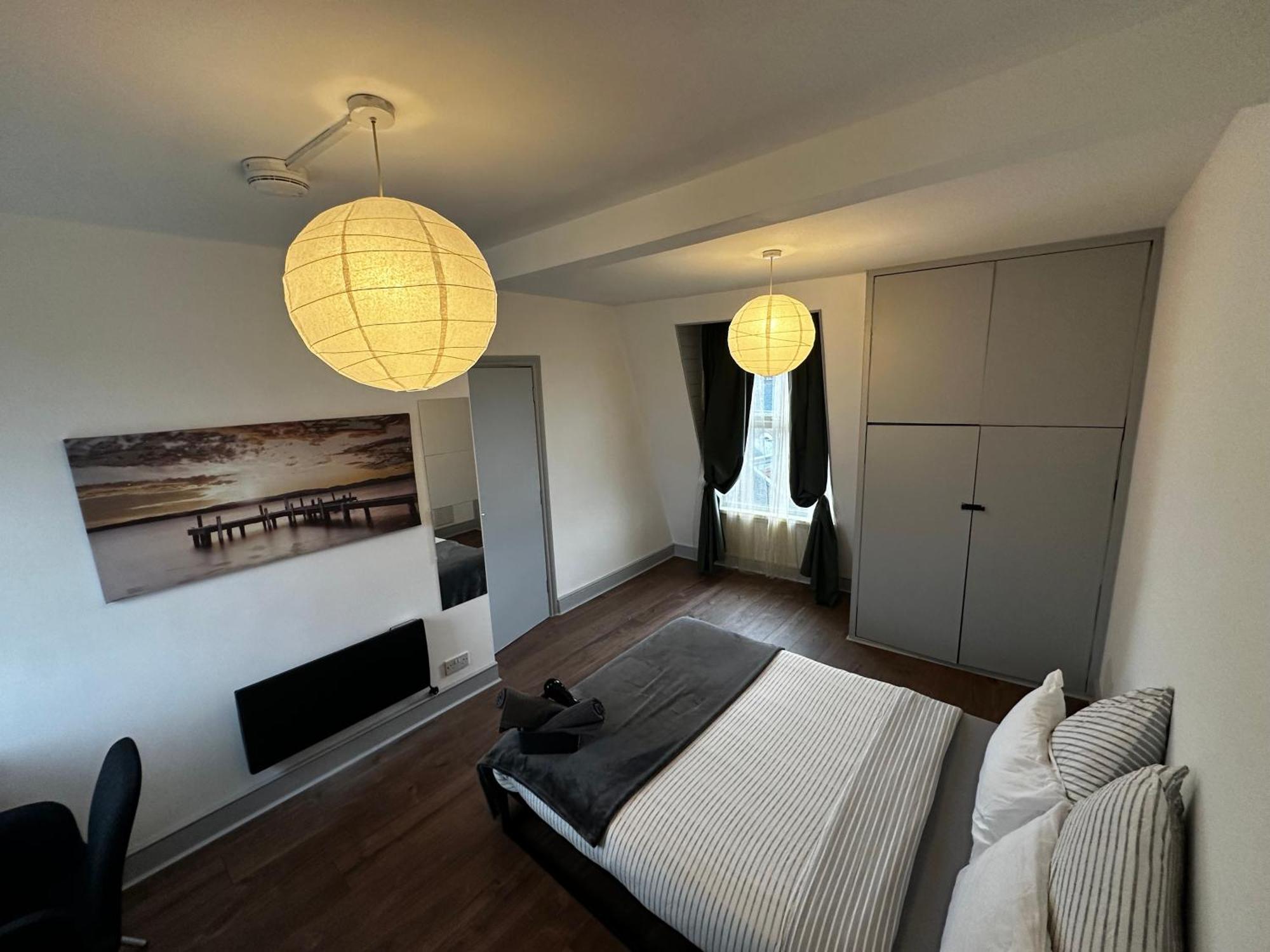 Mileend 4 Large Master Bedroom Alloggio in famiglia *